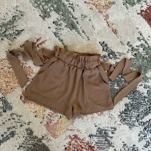 Better Together Paper Bag Shorts Women’s - Picture 3 of 10